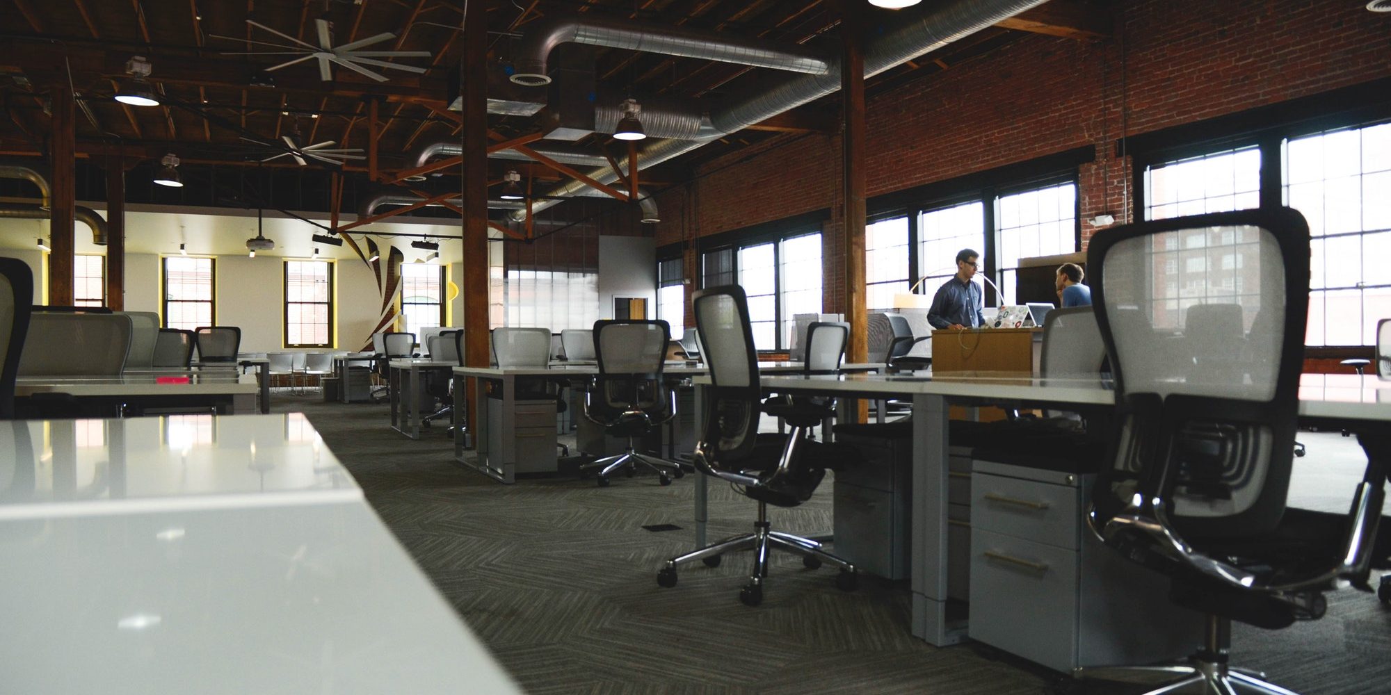 space-desk-workspace-coworking space-desk-workspace-coworking
